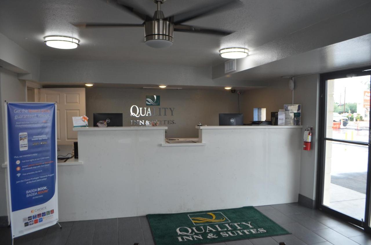 Quality Inn & Suites Near Downtown Mesa Exteriér fotografie