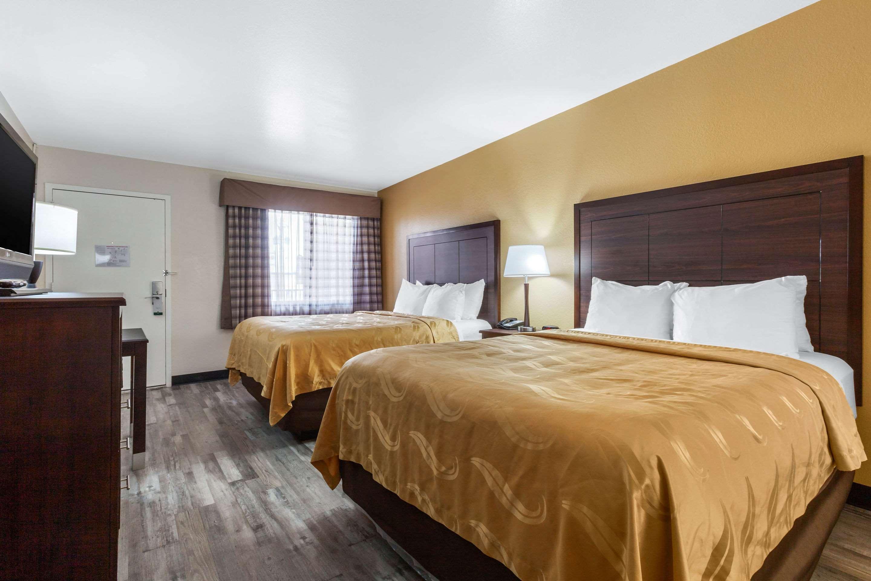Quality Inn & Suites Near Downtown Mesa Exteriér fotografie
