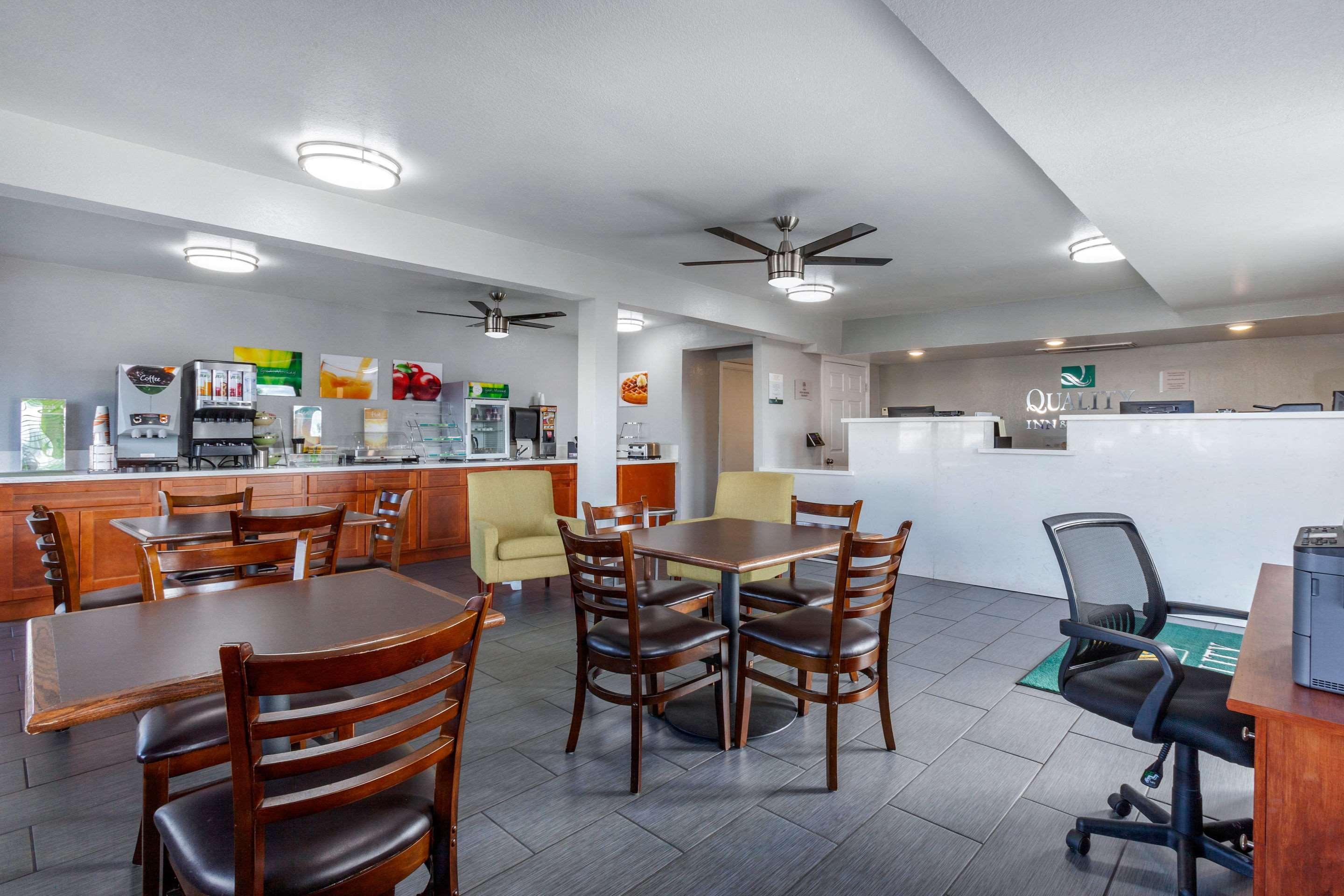 Quality Inn & Suites Near Downtown Mesa Exteriér fotografie