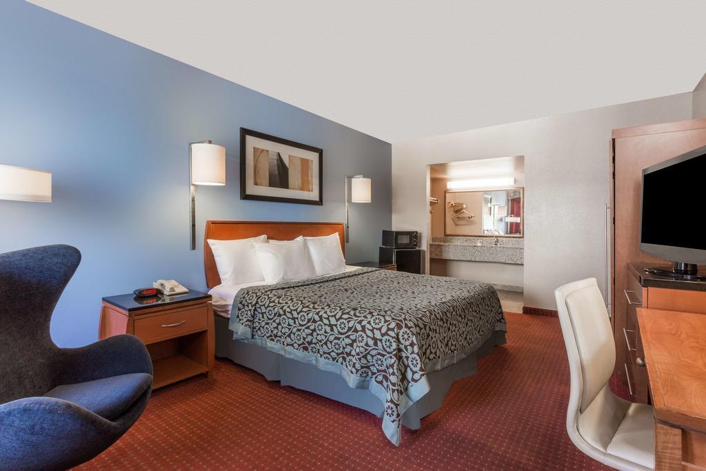 Quality Inn & Suites Near Downtown Mesa Exteriér fotografie